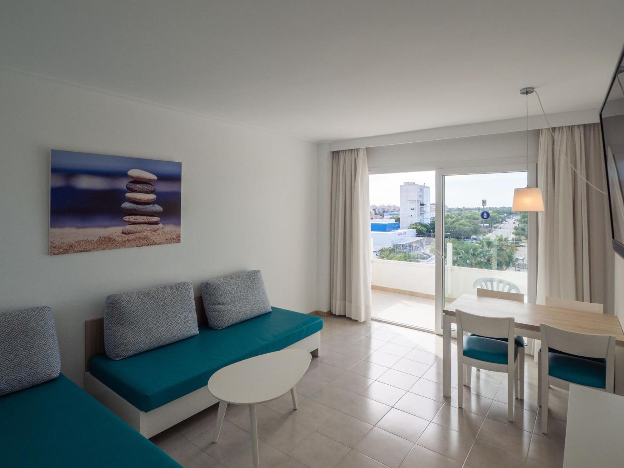 Apartamentos La Santa Maria Кала Милор Екстериор снимка