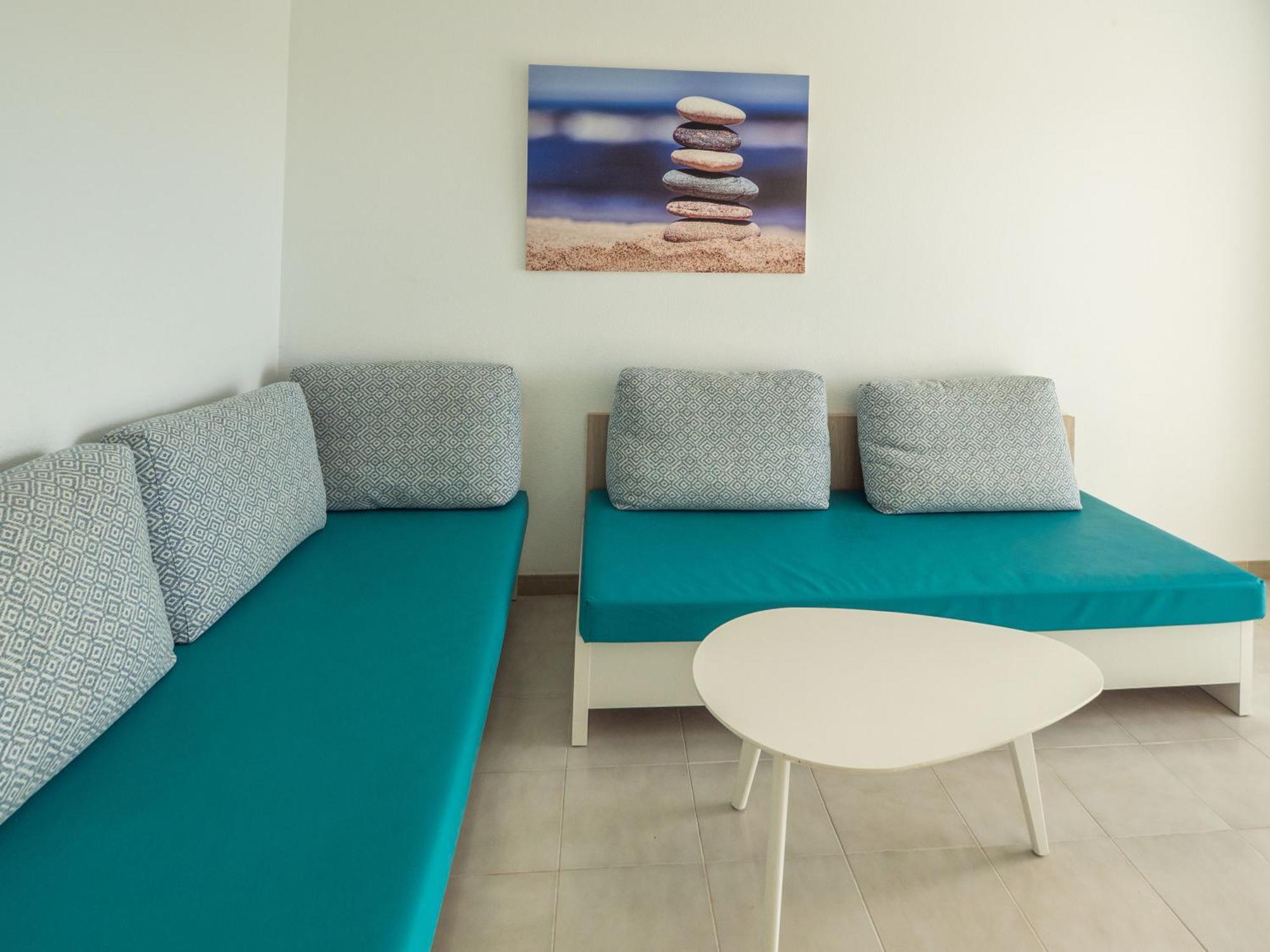 Apartamentos La Santa Maria Кала Милор Екстериор снимка